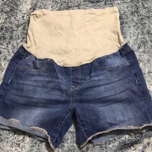 Maternity shorts